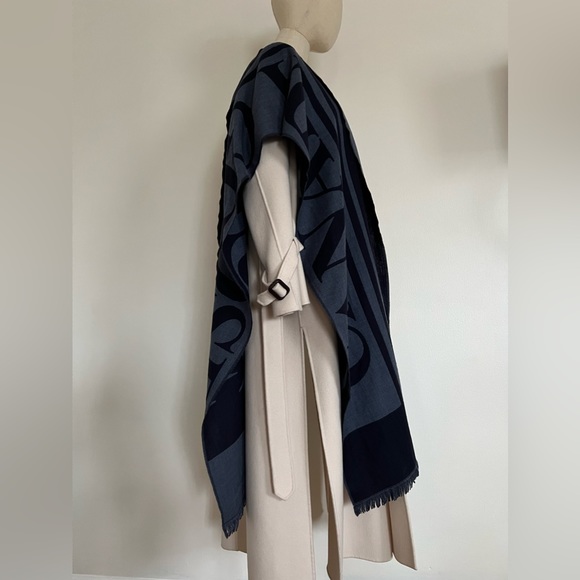 Woven LOGO scafr Canada Goose Ladies Navy - Picture 3 of 14